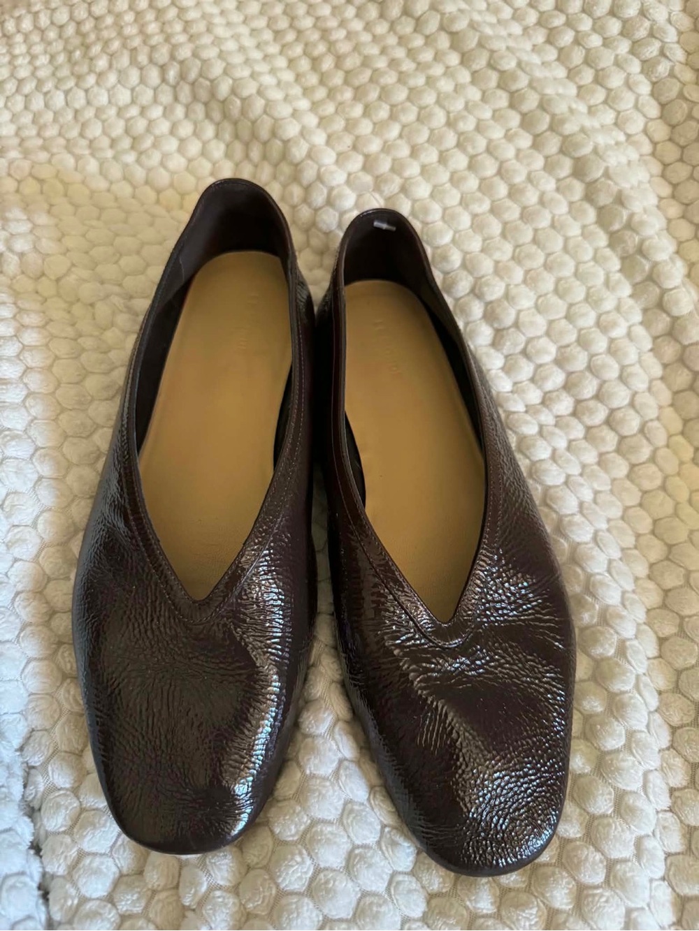 Le monde beryl Luna shoes Patent Leather V-Cut Slip-On Flats in Dark Brown